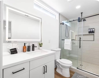 7629 Arcola Ave - Photo Thumbnail 9