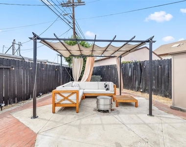 7629 Arcola Ave - Photo Thumbnail 16