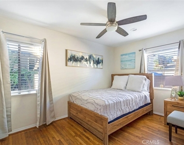 2819 Pacific Avenue - Photo Thumbnail 6