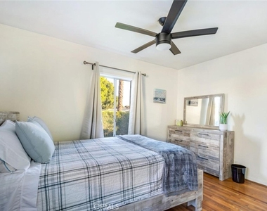 2819 Pacific Avenue - Photo Thumbnail 1