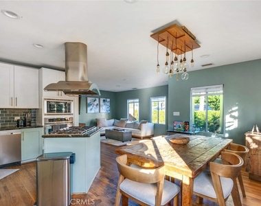 2819 Pacific Avenue - Photo Thumbnail 11
