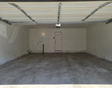 121 Wiseman Way - Photo Thumbnail 12