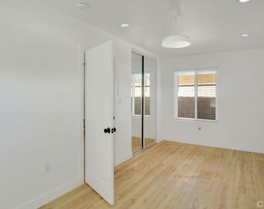 1843 Norval Street - Photo Thumbnail 5
