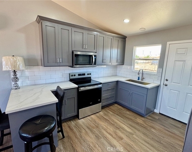 8867 Gorgonio Road - Photo Thumbnail 8