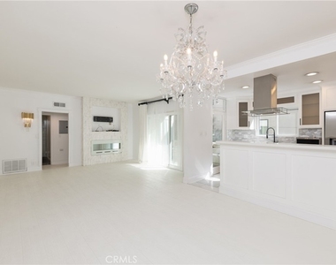 1228 N La Cienega - Photo Thumbnail 6
