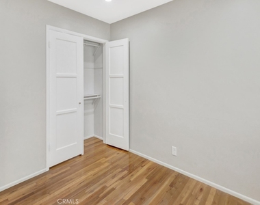 557 Rosemary Lane - Photo Thumbnail 11
