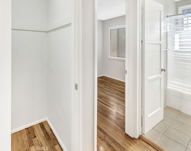 557 Rosemary Lane - Photo Thumbnail 8