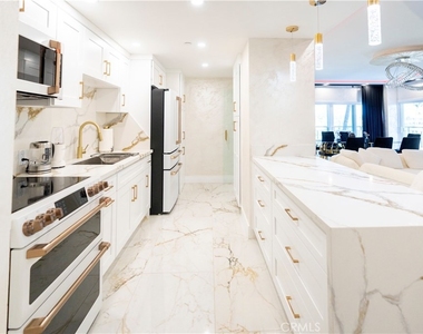 1155 N Brand Boulevard - Photo Thumbnail 3