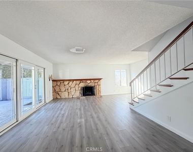 869 W 14th Street - Photo Thumbnail 4