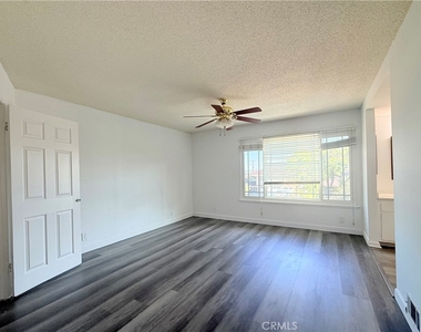 869 W 14th Street - Photo Thumbnail 7