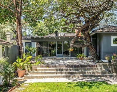 1900 Sycamore Drive - Photo Thumbnail 23