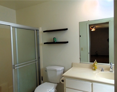 880 Kimberly Court - Photo Thumbnail 14