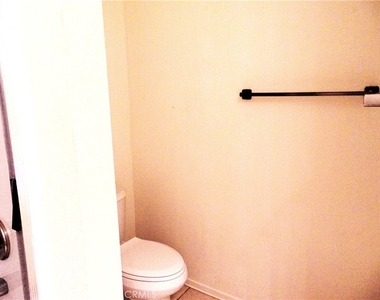 880 Kimberly Court - Photo Thumbnail 21