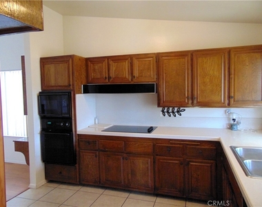 880 Kimberly Court - Photo Thumbnail 11