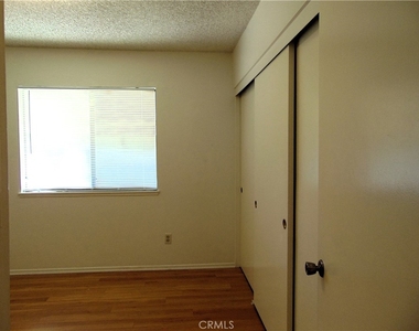 880 Kimberly Court - Photo Thumbnail 16
