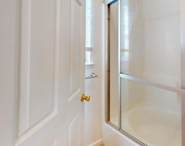 1032 Twinbridge Court - Photo Thumbnail 12