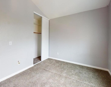 1032 Twinbridge Court - Photo Thumbnail 6