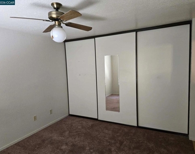1678 E Street - Photo Thumbnail 9
