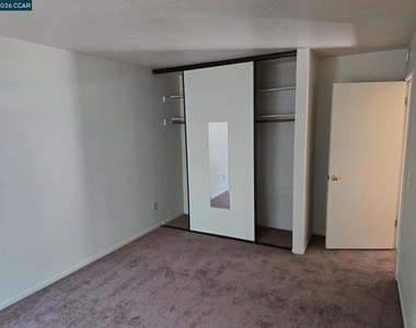 1678 E Street - Photo Thumbnail 13