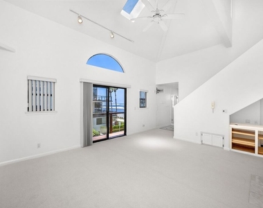 6206 Pacific Avenue - Photo Thumbnail 16