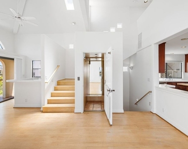 6206 Pacific Avenue - Photo Thumbnail 5