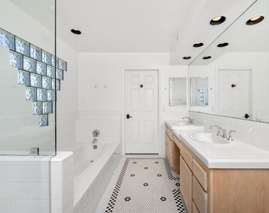 6206 Pacific Avenue - Photo Thumbnail 14