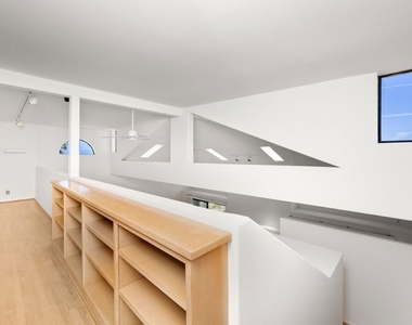 6206 Pacific Avenue - Photo Thumbnail 8