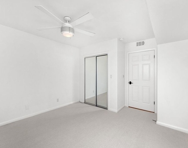 6206 Pacific Avenue - Photo Thumbnail 21
