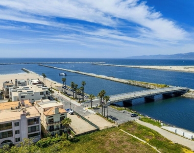6206 Pacific Avenue - Photo Thumbnail 28