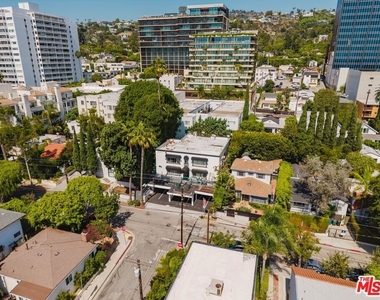 9031 Phyllis Avenue - Photo Thumbnail 18