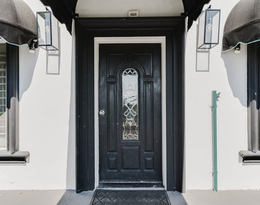 9031 Phyllis Avenue - Photo Thumbnail 14