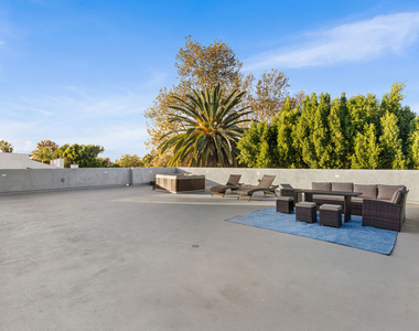 4806 Sylmar Ave Penthouse - Photo Thumbnail 27