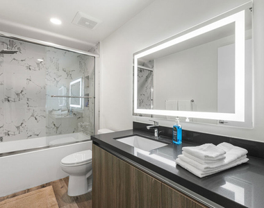 4806 Sylmar Ave Penthouse - Photo Thumbnail 21