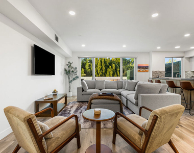 4806 Sylmar Ave Penthouse - Photo Thumbnail 33