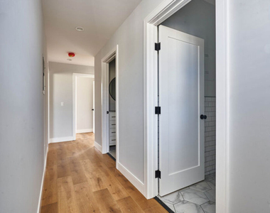 13928 Bessemer Street - Photo Thumbnail 9