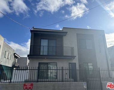 13928 Bessemer Street - Photo Thumbnail 1