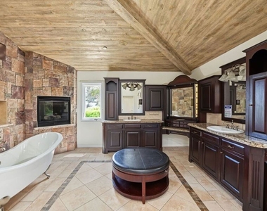 4550 Gable Drive - Photo Thumbnail 43