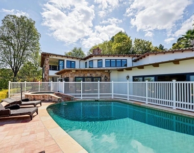 4550 Gable Drive - Photo Thumbnail 54