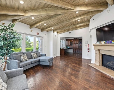 4550 Gable Drive - Photo Thumbnail 10