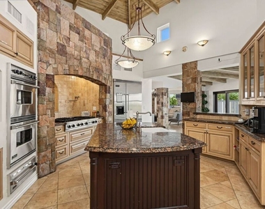 4550 Gable Drive - Photo Thumbnail 23