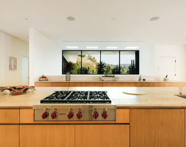 7681 Willow Glen Road - Photo Thumbnail 9