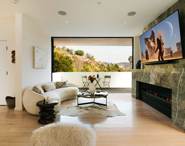 7681 Willow Glen Road - Photo Thumbnail 13