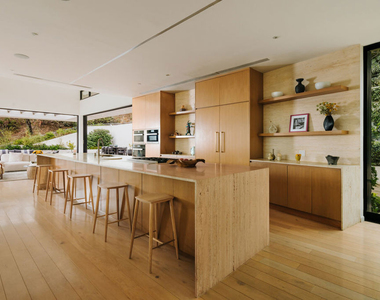 7681 Willow Glen Road - Photo Thumbnail 7