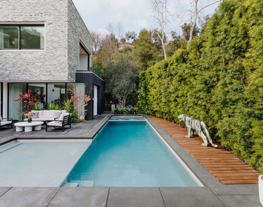 7681 Willow Glen Road - Photo Thumbnail 20