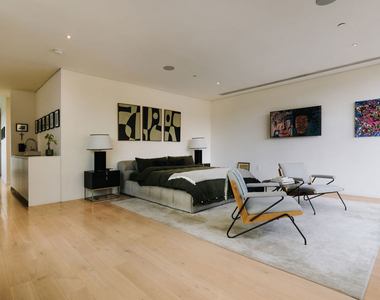 7681 Willow Glen Road - Photo Thumbnail 25