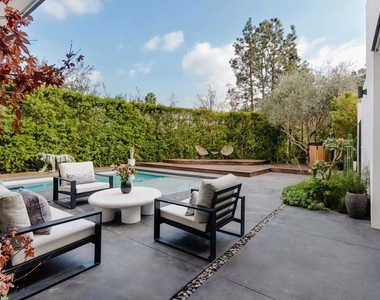 7681 Willow Glen Road - Photo Thumbnail 21