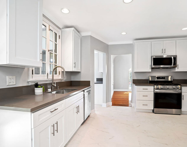 1201 Hauser Boulevard - Photo Thumbnail 16
