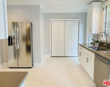 1201 Hauser Boulevard - Photo Thumbnail 14