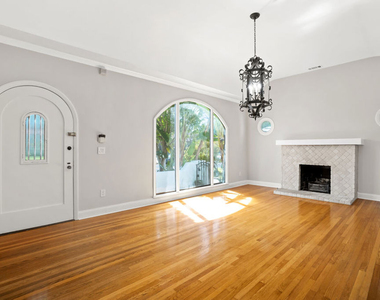 1201 Hauser Boulevard - Photo Thumbnail 8