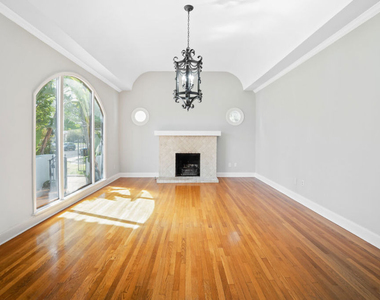 1201 Hauser Boulevard - Photo Thumbnail 9
